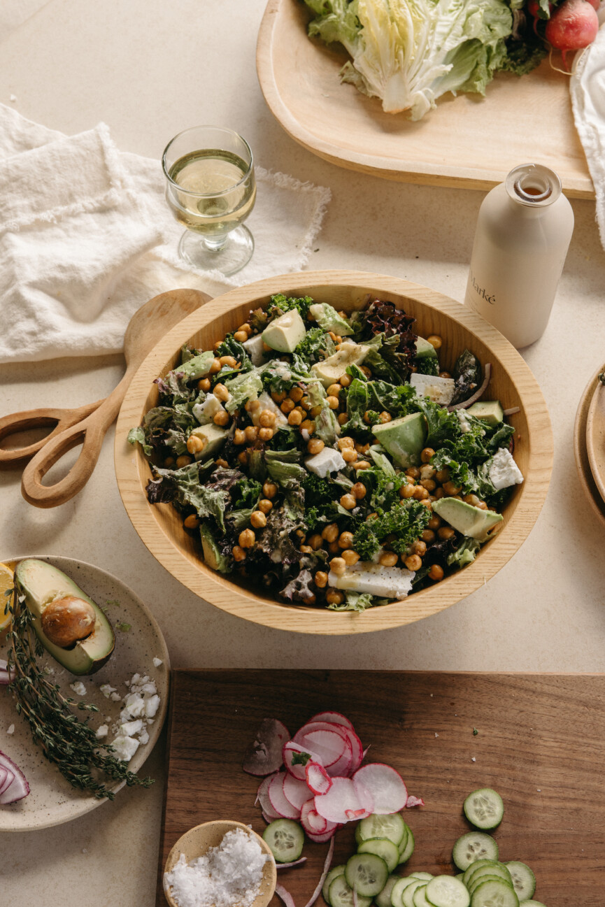 mediterranean kale salad with crispy chickpeas