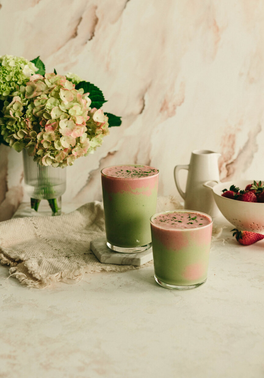 Strawberry Matcha Smoothie
