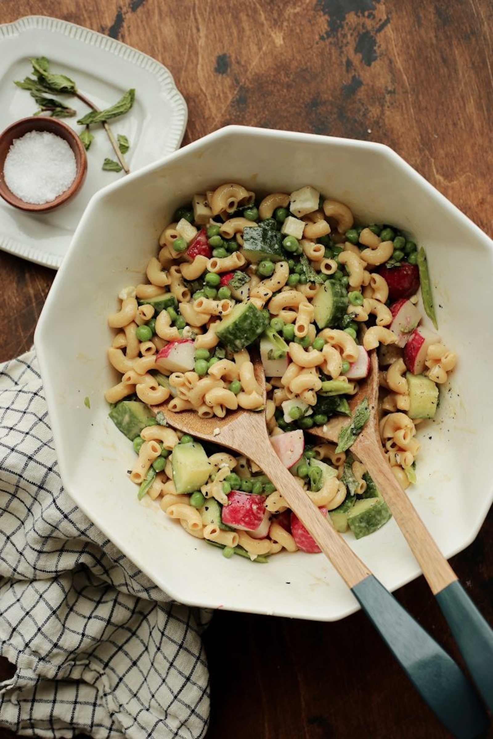 summer veggie pasta salad with feta and lemon-tahini dressing_summer pasta recipes