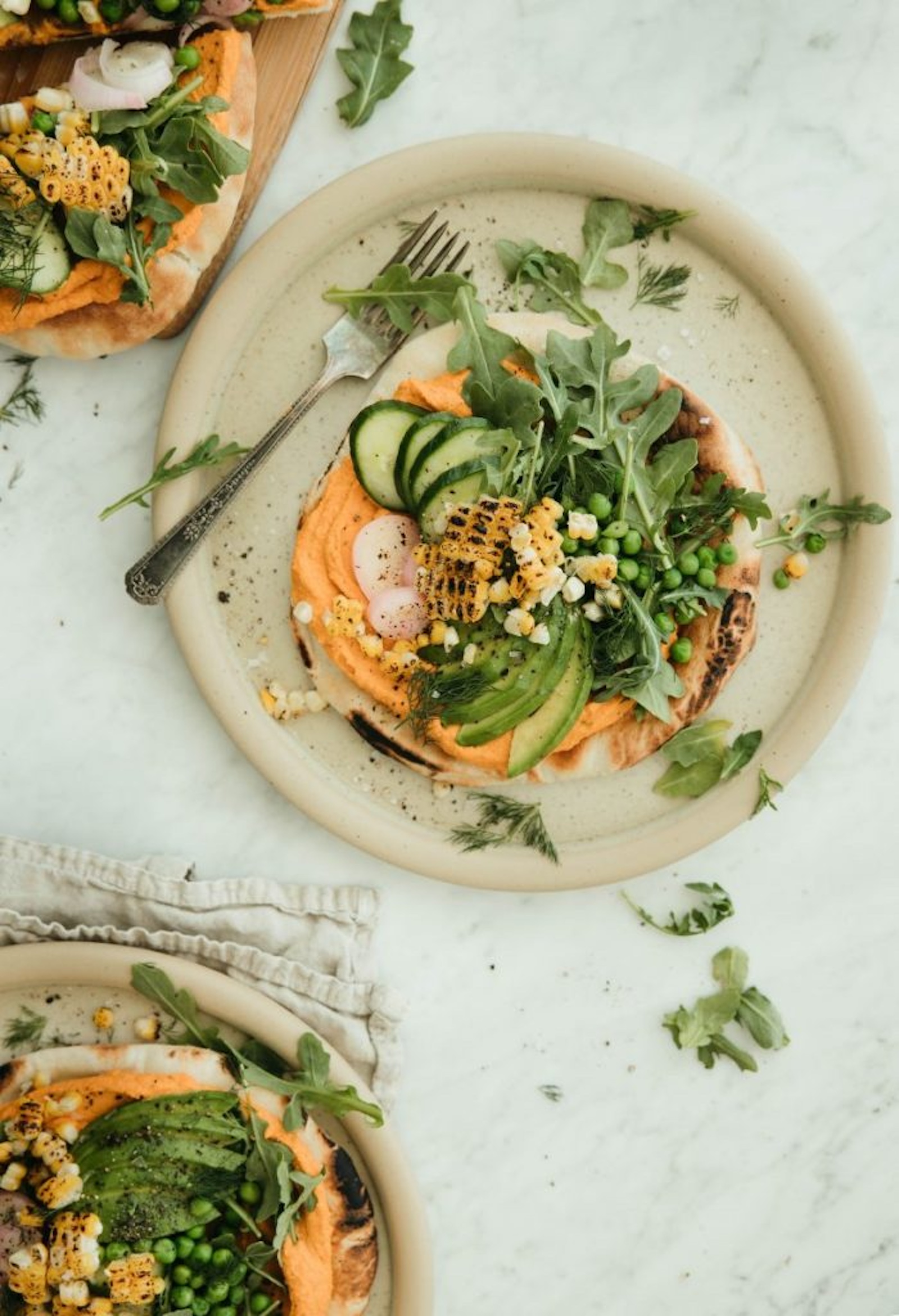 vegan flatbread with roasted carrot and red pepper hummus_high protein vegetarian meals